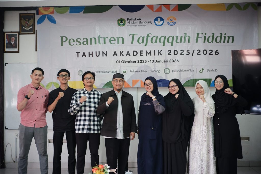 Membangun Generasi Unggul Berkarakter Islami, Politeknik Al Islam Bandung Tutup Pesantren Tafaqquh Fiddin dengan Spiritual Bootcamp Penuh Makna